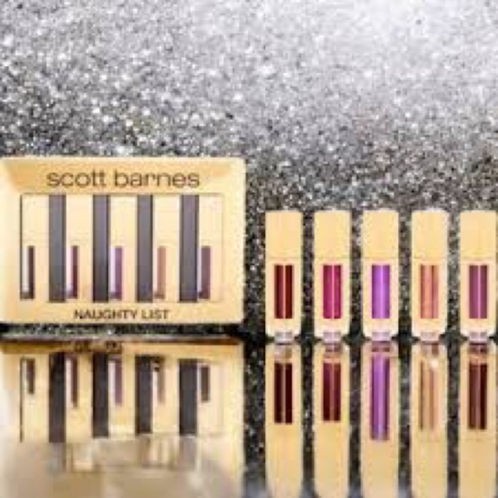 SCOTT BARNES "Naughty List" Five Piece Lip Gloss Boxed Gift Set NEW IN BOX